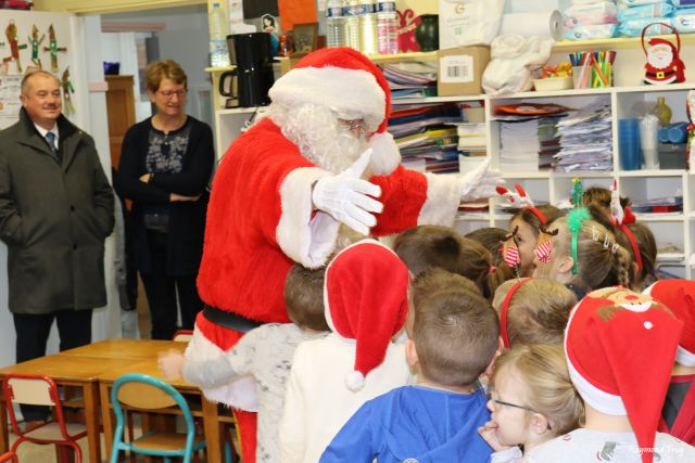 Père Noël dans les écoles !