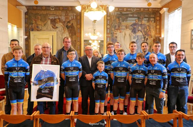 Retour en photos sur la remise des maillots du Caudry Cycling Club