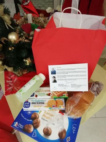 Distribution colis de Noël aux résidents des EHPAD